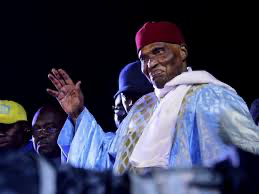 Le Sénégal rend un hommage national à l'ancien président Abdoulaye Wade, tout juste centenaire