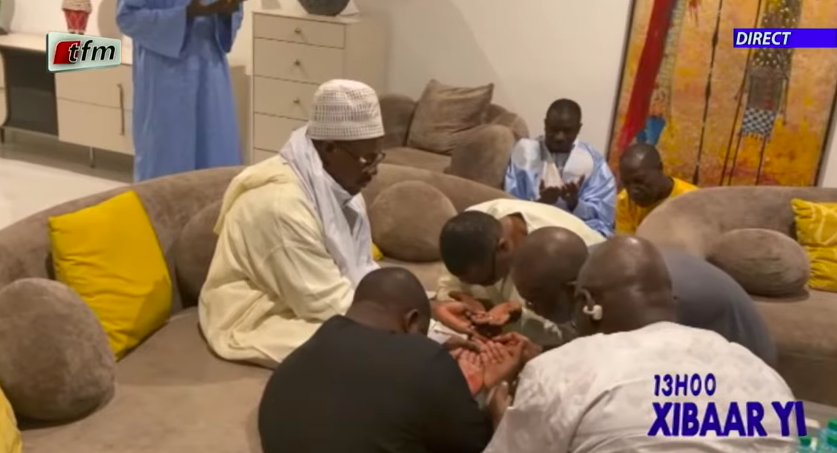 Sous le ndiguel de Serigne Mountakha Mbacké : Serigne Bass Abdou Khadre en visite de courtoisie chez Youssou Ndour