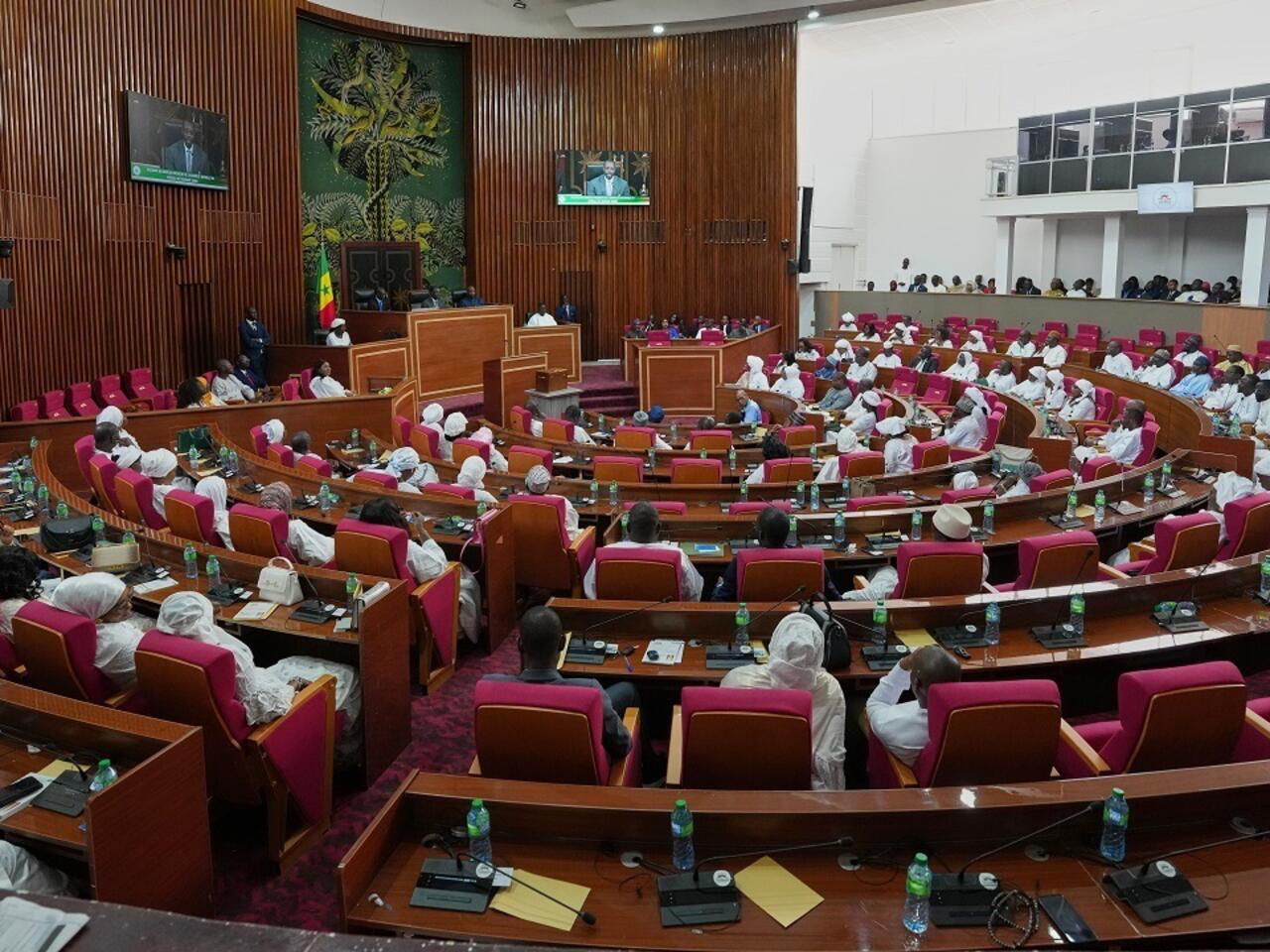 Sénégal: l’Assemblée nationale valide une réforme de la Constitution, le gouvernement annonce un référendum