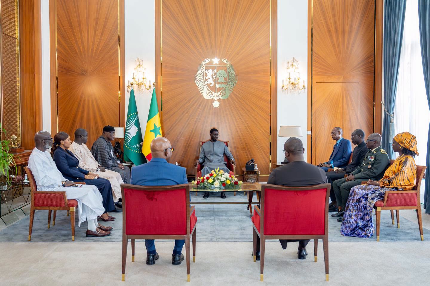 Diplomatie : Bassirou Diomaye Faye reçoit un émissaire d’Adama Barrow pour magnifier l’axe Dakar-Banjul