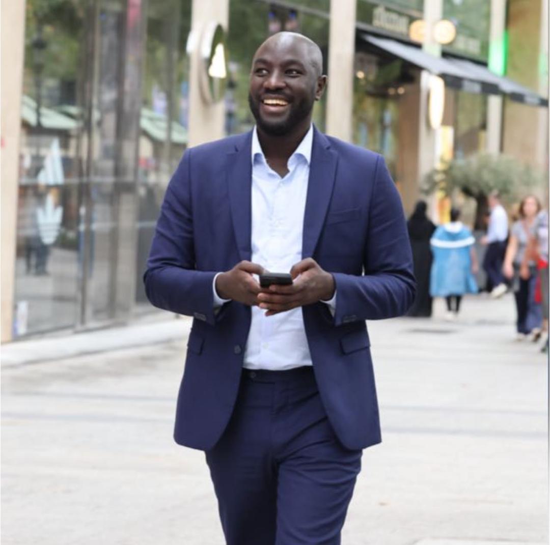 L'Éminence de l'Ombre : Assane Faye, le diplomate aux mille réseaux, fait le grand saut auprès d'Ousmane Sonko