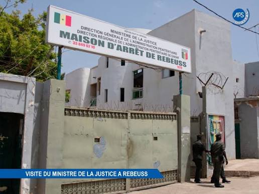 Éprouver la réalité carcérale : la visite inopinée du ministre de la Justice, Me Moussa Sarr, à la Maison d’arrêt de Rebeuss