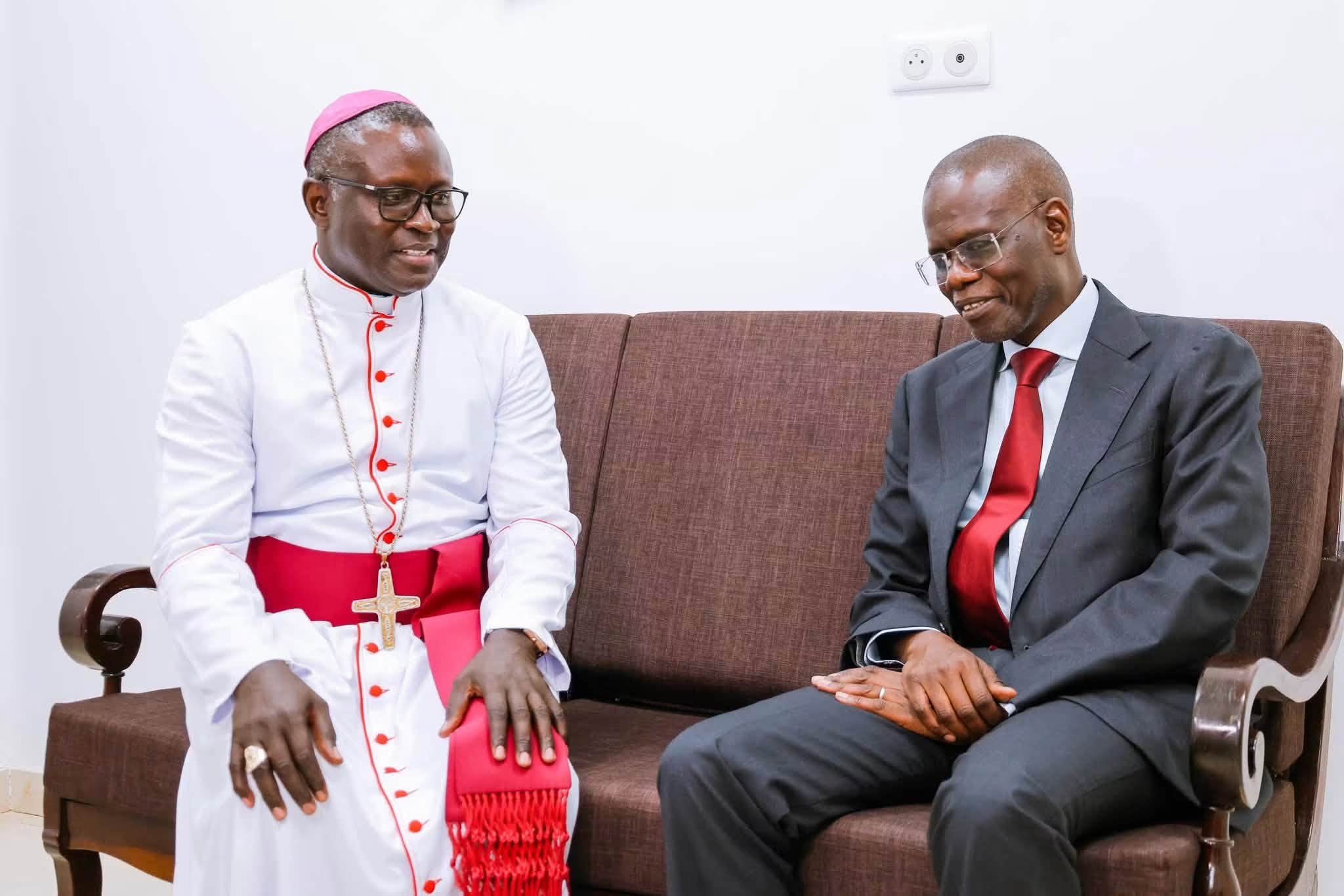 Le Premier ministre à la cathédrale de Dakar : un jalon pour la cohésion et la fraternité républicaine