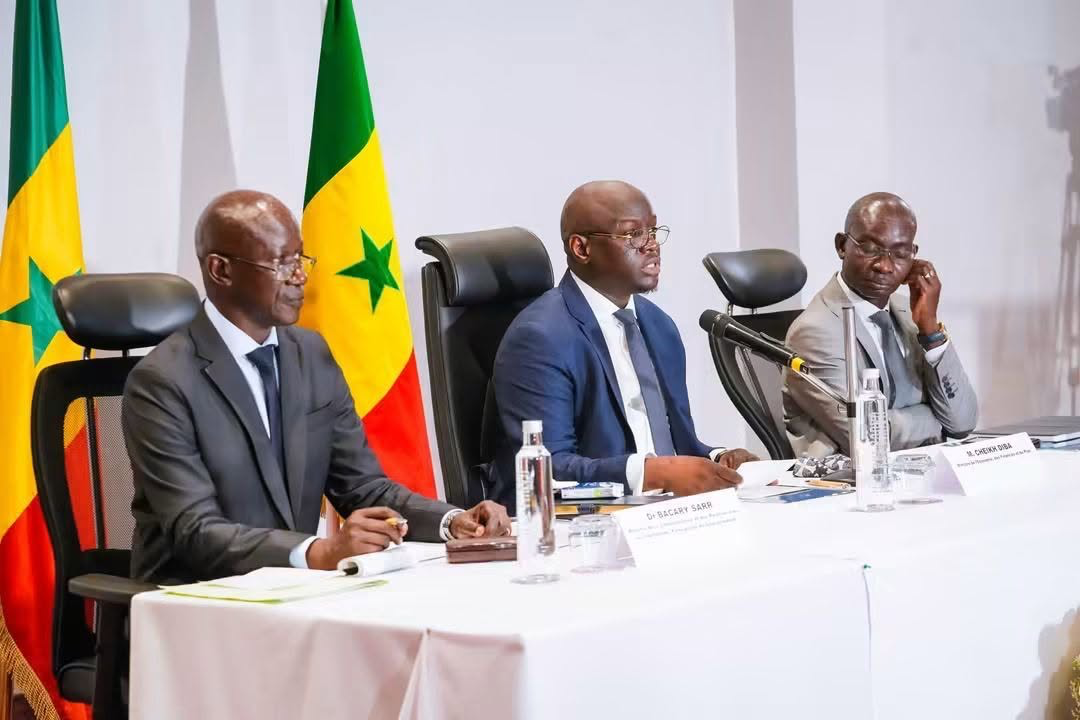 Sénégal : Cheikh Diba peut jouer sur les mots, pas sur les faits — Dakar a bien accepté la restructuration de sa dette
