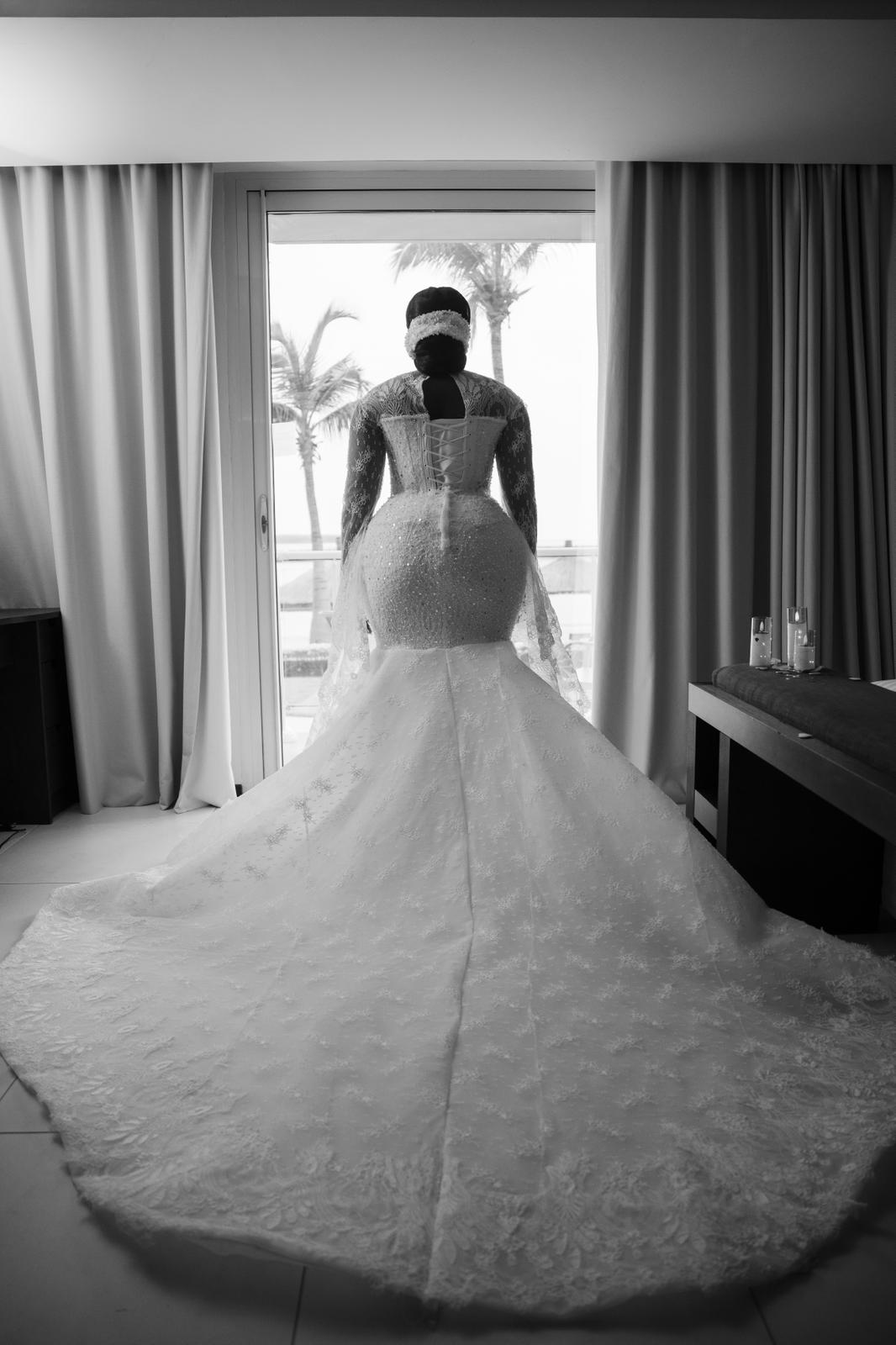 Mariage princier de Mame Diarra Diop : dans l’écrin d’une robe d’exception, une mariée qui rayonne (IMAGES EXCLUSIVES)