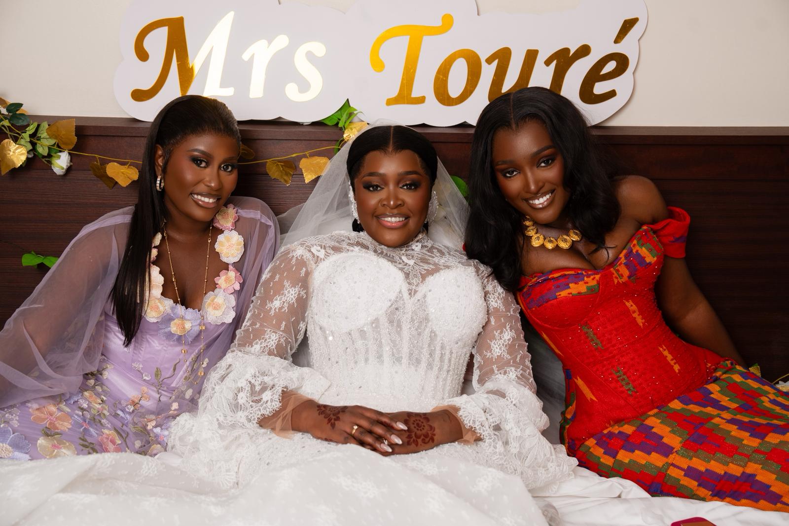 Mariage princier de Mame Diarra Diop : dans l’écrin d’une robe d’exception, une mariée qui rayonne (IMAGES EXCLUSIVES)
