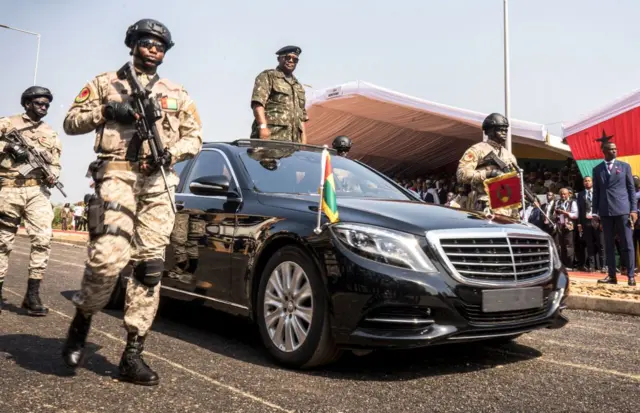Guinée-Bissau : Umaro Embaló revient dans l’arène, Bissau retient son souffle