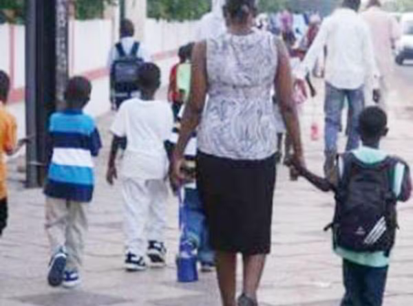 Rentrée scolaire 2026-2027 : le gouvernement reporte la reprise au 12 octobre à cause des intempéries