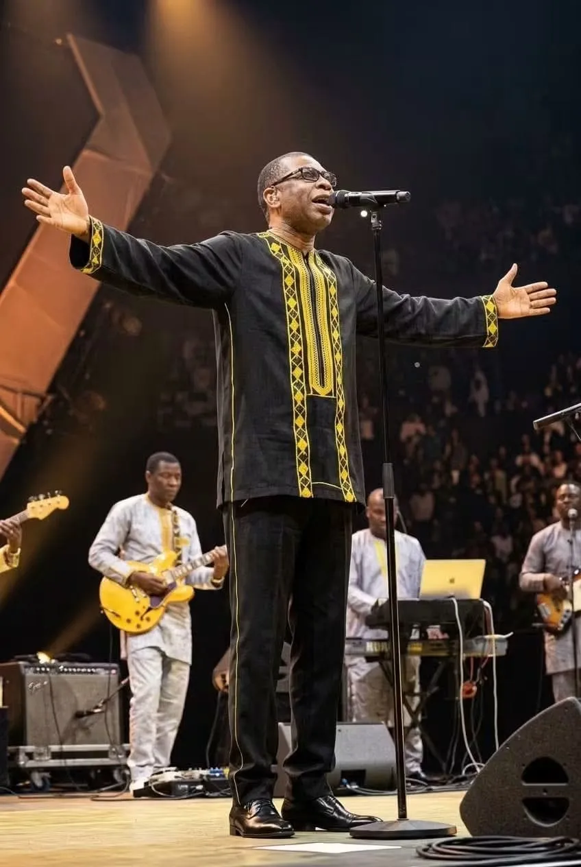Youssou N’Dour à Bercy : faux billets, chaos et coupure de son, le Grand Bal vire au scandale