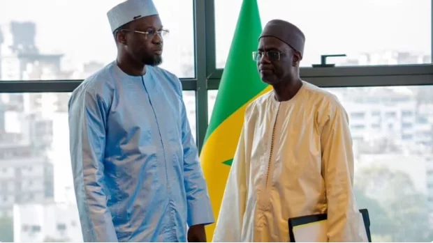L'ancien Pm Ousmane Sonko conteste les choix budgétaires du gouvernement et réclame un débat public avec son successeur Al Amine Lo : « Le peuple sénégalais jugera »