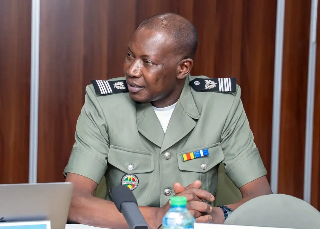 Douanes sénégalaises : le Colonel Alassane Ba tire sa révérence, un « Coach » d’exception quitte les rangs après une carrière au service de la Nation