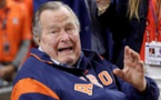George Bush père et ses mains baladeuses