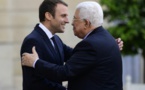Lâché par Washington, Mahmoud Abbas en quête de soutien à Paris