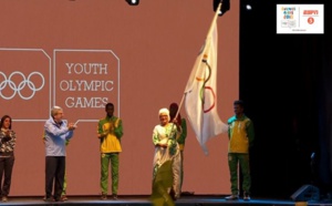 JOJ : Soham El Wardini Reçoit Le Drapeau Olympique