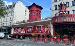 Moulin Rouge : les ailes du célèbre cabaret parisien sont tombées