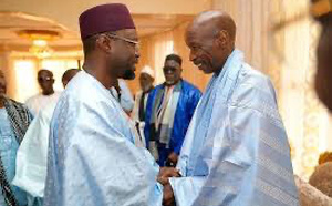 GUÉOUL : OUSMANE SONKO EXPRIME LA COMPASSION DE L’ÉTAT À LA SUITE DU RAPPEL À DIEU DU KHALIFE CHÉRIF BEUH AÏDARA