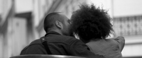 Confidence : "Je sers de couverture à mon homosexuel de mari"