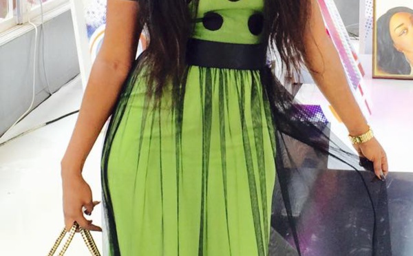 Kya Aïdara de la TFM et sa magnifique robe!!