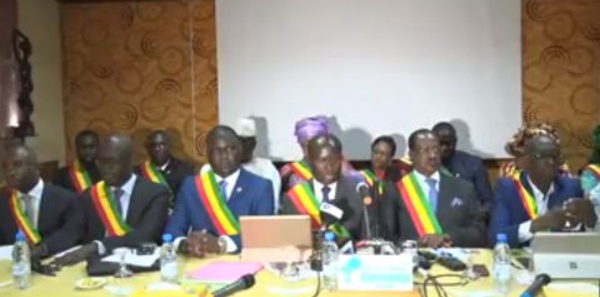 La conférence de presse des députés non inscrits sur l'affaire Khalifa SALL