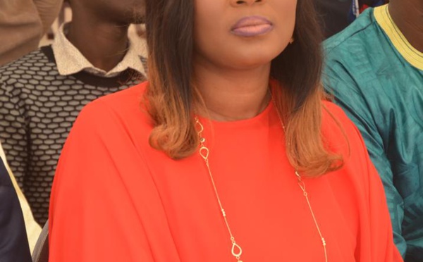 Force Covid-19 / Fatoumata Niang Ba participe à l'effort de guerre.