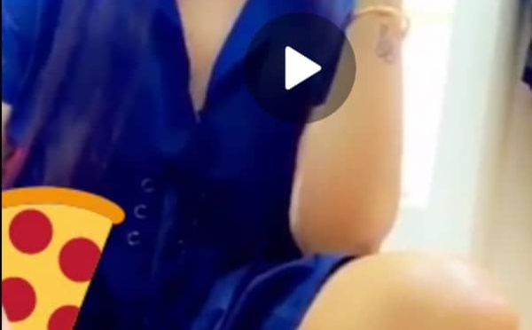 Collé Faye, la bomba, affole la toile avec son sexy selfie (VIDÉO)