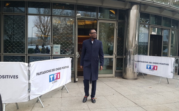 Jour J-5 du concert de Bercy- À bord d'Air Sénégal, Youssou Ndour rallie Paris