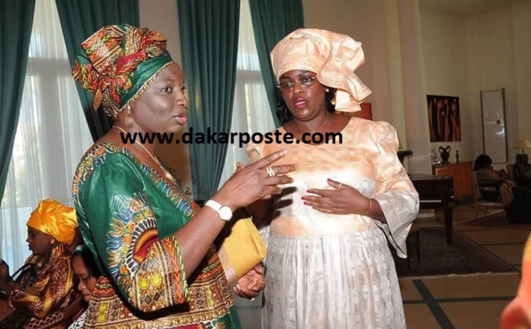 Arret sur image! Que peuvent bien se dire Marième et Mimi?