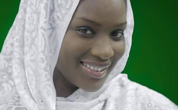 Admirez la beauté de la femme noire, femme Africaine avec "Lissa"