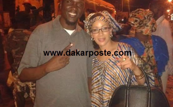 ​Arrêt sur image: Feu Pacotille pose ici avec la soeur de Souleymane Jules Diop, en l'occurrence Helene Ndella Chaupin, Présidente du mouvement "Askaw"