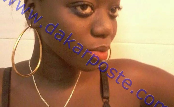 Photo- Regardez la fille de Kouthia