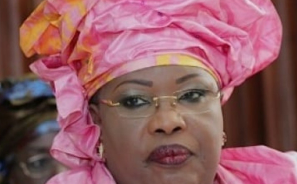 Aminata Mbengue Ndiaye: "personne, aujourd’hui plus qu’hier, ne peut nous entraîner dans une opération politique qui nous affaiblit...Le pays a changé. L’avenir est moins clair pour ne pas dire incertain..."