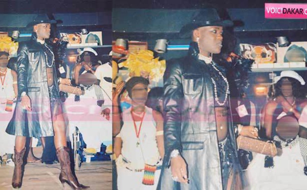 Vidéo incroyable: L’homosexuel Pape Mbaye arrosé de dollars…