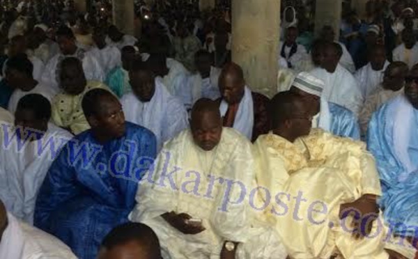 Images prières Tabaski 2015 à la Grande Mosquee de Touba