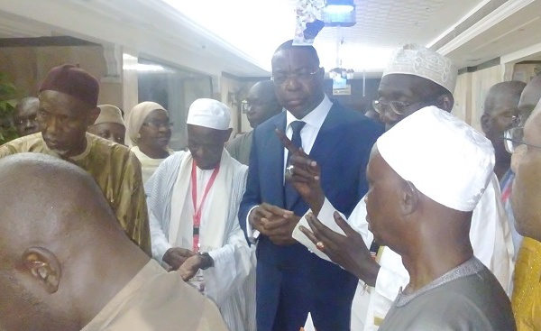 Photos de la visite de Mankeur Ndiaye aux pèlerins