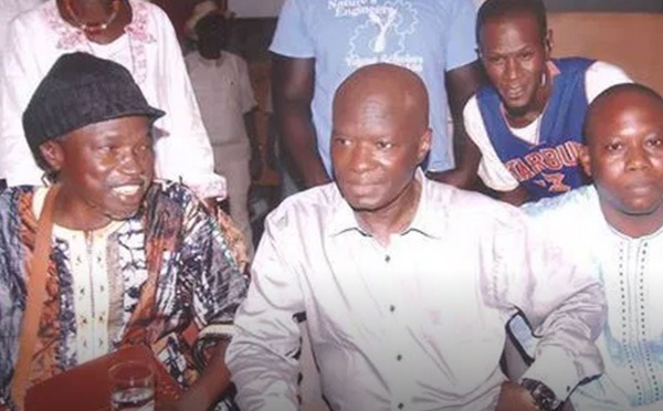L’image du chanteur Moussa Ngom, hier au Just 4 U avec Omar Pene