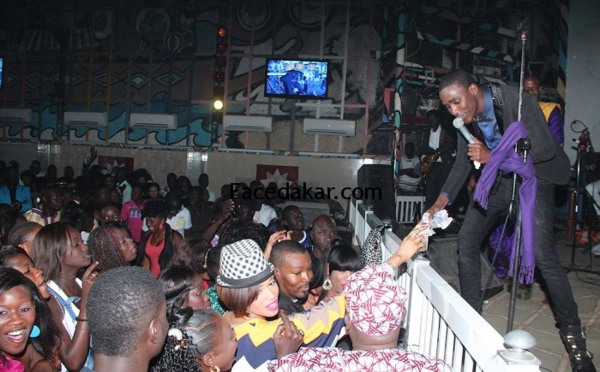 ENCHÈRES : Bébé Basse Diagne achète l’album de Wally Ballago Seck à 8,5 millions