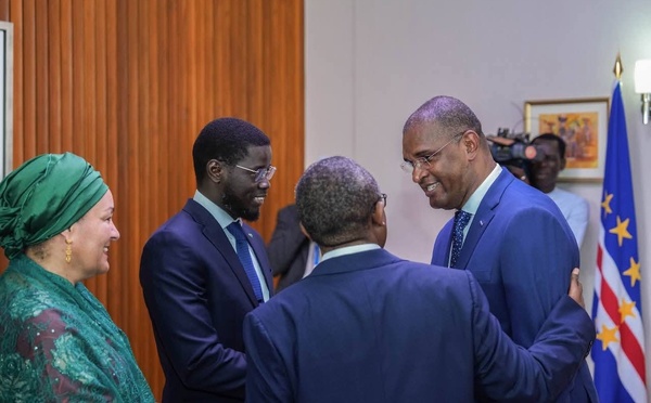  Le Pr Diomaye Faye  a pris part à la cérémonie officielle marquant le 50e anniversaire de l’indépendance du Cabo Verde.
