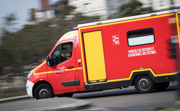 PARIS: UN HOMME SAUVE SIX PERSONNES D'UN INCENDIE DANS LE 18E ARRONDISSEMENT