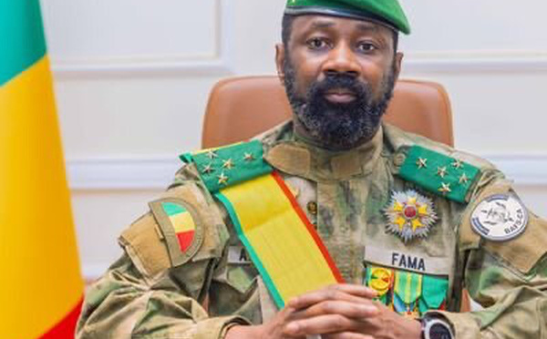 Mali : le chef de la junte Assimi Goïta promulgue la loi lui accordant un mandat illimité