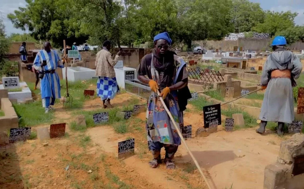 Touba : les Baay Faal ont nettoyé le cimetière de Bakhiya