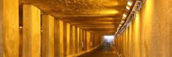 Les citoyens Américains interdits de passer par le tunnel de Soumbédioune