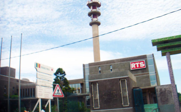 Crise à la RTS : Les travailleurs dénoncent la situation de leur entreprise qui traverse des moments sombres de son histoire