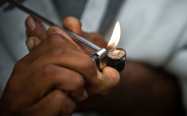 Censés traquer les addicts, deux policiers de l’OCRTIS, en flagrant délit de consommation de crack, arrêtés au même titre qu’un célèbre dealer par des…gendarmes !