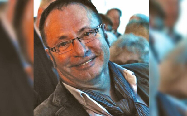 Tentacules jusqu’aux États-Unis : un “formateur au sexe” du réseau Pierre Robert localisé