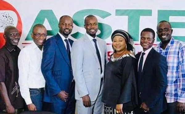 Voici la Photo de famille des 7 membres fondateurs de Pastef (Malang SONKO )