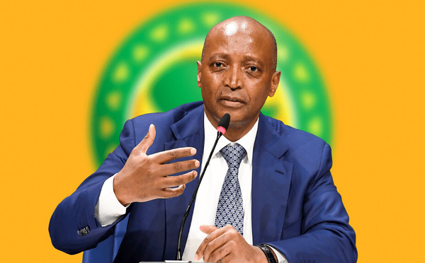 MOTSEPE ATTENDU À DAKAR CE MERCREDI, LA CAN 2025 AU CŒUR DES ÉCHANGES