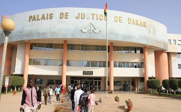 Soirée hot à Ouakam : le procès suspendu sur demande du Procureur, des découvertes "compromettantes" dans les téléphones