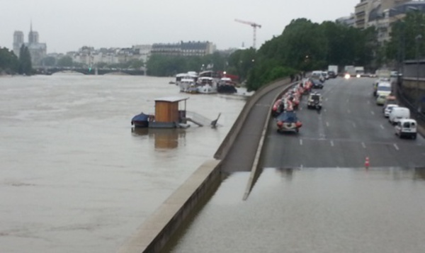 Inondations à Paris : Les portes de Bercy fermées, le concert de Waly hypothéqué?