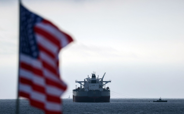 Les États-Unis menacent d'une réponse "dévastatrice" en cas d'attaque iranienne contre des navires commerciaux