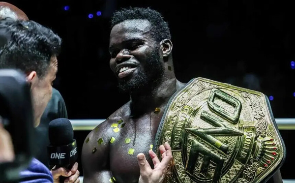 ONE Championship : le Sénégalais Reug Reug perd sa ceinture mondiale après un KO face à Anatoly Malykhin